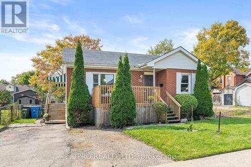 15 Lawrence Avenue, Guelph, ON - Outdoor