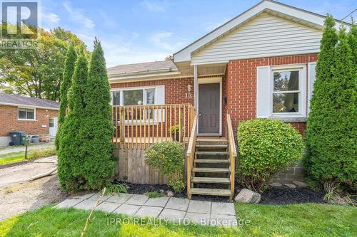 15 Lawrence Avenue, Guelph, ON - Outdoor