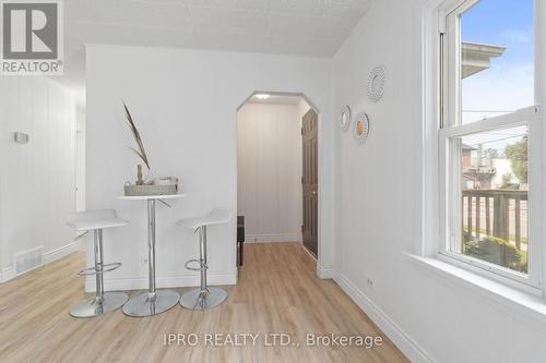 15 Lawrence Avenue, Guelph, ON - Indoor Photo Showing Other Room