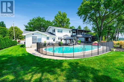 395 Lakeview, Kingsville, ON - Outdoor With In Ground Pool With Backyard