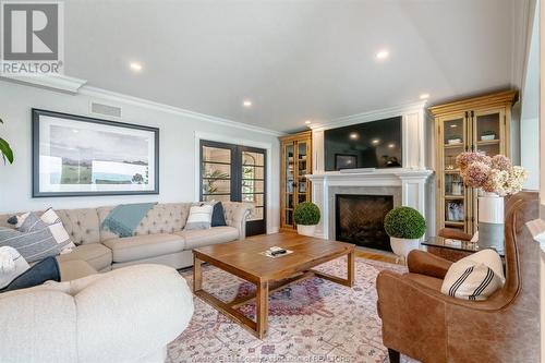 395 Lakeview, Kingsville, ON - Indoor Photo Showing Living Room With Fireplace