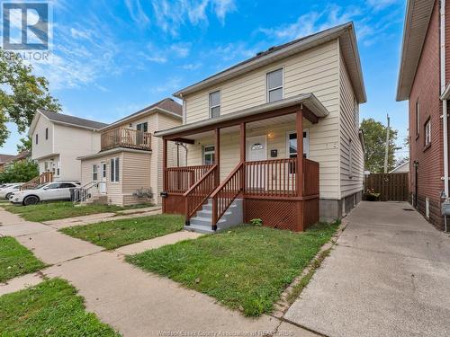 1046 Albert Road, Windsor, ON - Outdoor With Deck Patio Veranda