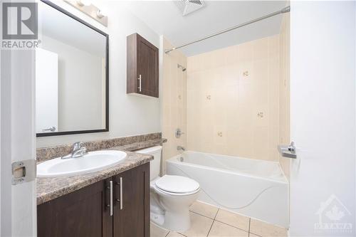 234 Rideau Street Unit#1901, Ottawa, ON - Indoor Photo Showing Bathroom