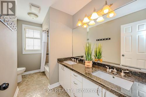 1340 Greeneagle Drive, Oakville, ON - Indoor Photo Showing Bathroom