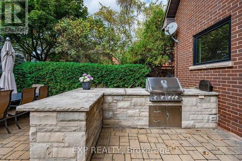 1340 Greeneagle Drive, Oakville, ON - Outdoor