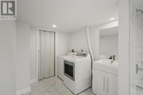 99 Collin Court, Richmond Hill, ON - Indoor Photo Showing Laundry Room