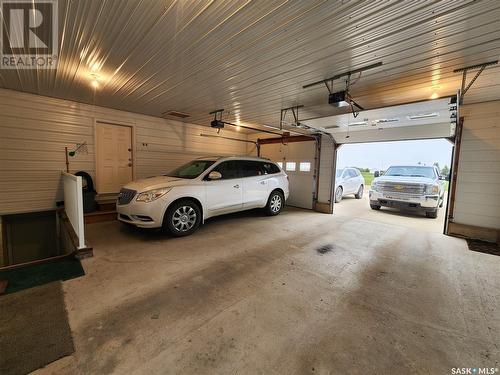 304 Anderson Street, Grenfell, SK - Indoor Photo Showing Garage