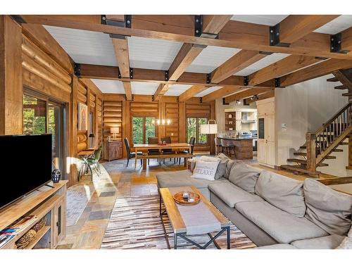 Vue d'ensemble - 1416 Ch. Des Lacs, Mont-Blanc, QC - Indoor Photo Showing Living Room