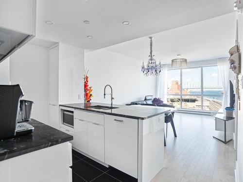 Vue d'ensemble - 912-1025 Rue De La Commune E., Montréal (Ville-Marie), QC - Indoor Photo Showing Kitchen With Upgraded Kitchen