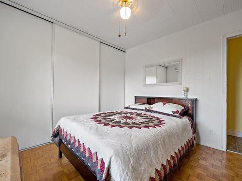 Master bedroom - 2306 Ch. Des Pins-Gris, La Conception, QC - Indoor Photo Showing Bedroom