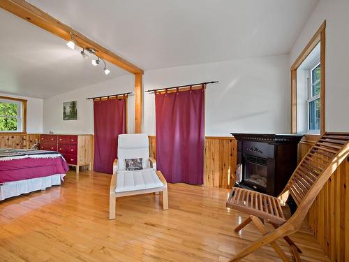 Living room - 2306 Ch. Des Pins-Gris, La Conception, QC - Indoor With Fireplace