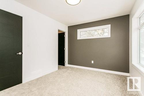 9010 114 Av Nw, Edmonton, AB - Indoor Photo Showing Other Room