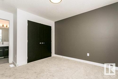 9010 114 Av Nw, Edmonton, AB - Indoor Photo Showing Other Room