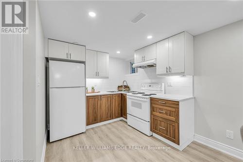 Lower - 541 East 16Th Street, Hamilton, ON - Indoor Photo Showing Kitchen