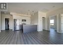 191 Hollywood Road S Unit# 519, Kelowna, BC  - Indoor Photo Showing Kitchen 