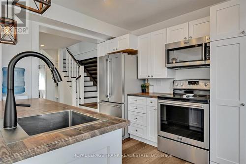 833 Fife Bay Marina Lane, Smith-Ennismore-Lakefield, ON - Indoor Photo Showing Kitchen With Double Sink