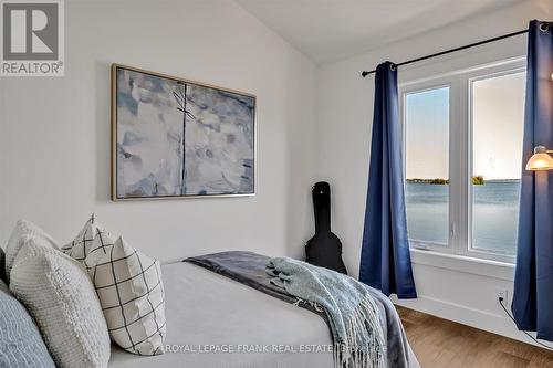 833 Fife Bay Marina Lane, Smith-Ennismore-Lakefield, ON - Indoor Photo Showing Bedroom