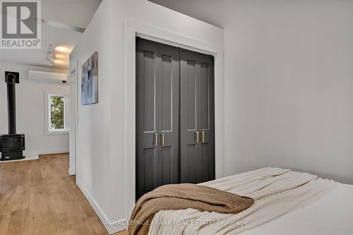 833 Fife Bay Marina Lane, Smith-Ennismore-Lakefield, ON - Indoor Photo Showing Bedroom