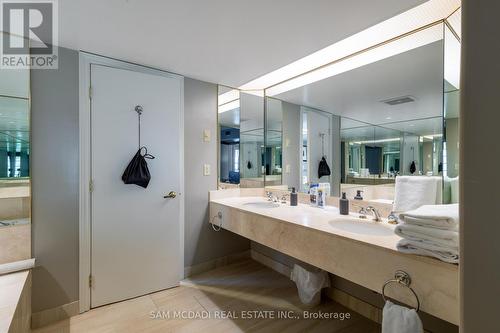 2052 - 90 Highland Drive, Oro-Medonte, ON - Indoor Photo Showing Bathroom