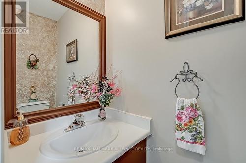 12 - 2004 Glenada Crescent, Oakville, ON - Indoor Photo Showing Bathroom