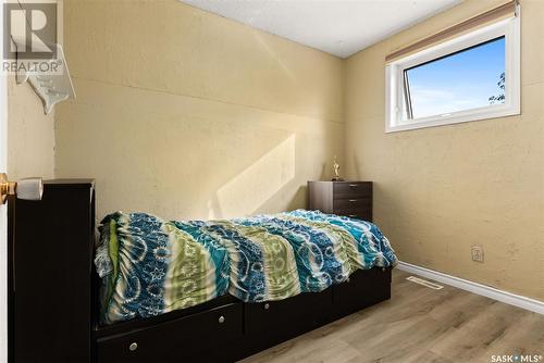 7207 1St Avenue N, Regina, SK - Indoor Photo Showing Bedroom