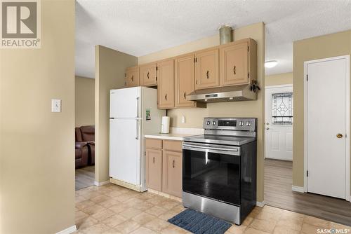 7207 1St Avenue N, Regina, SK - Indoor Photo Showing Kitchen