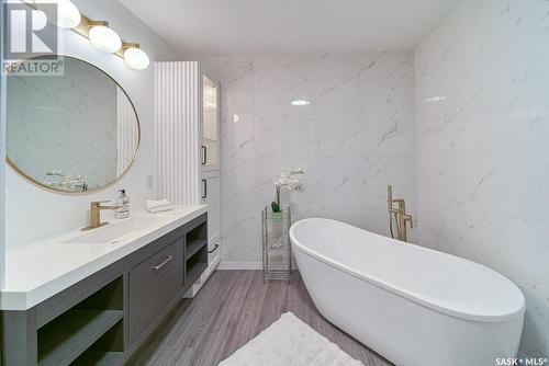 River'S Edge Acreage, Moose Jaw Rm No. 161, SK - Indoor Photo Showing Bathroom