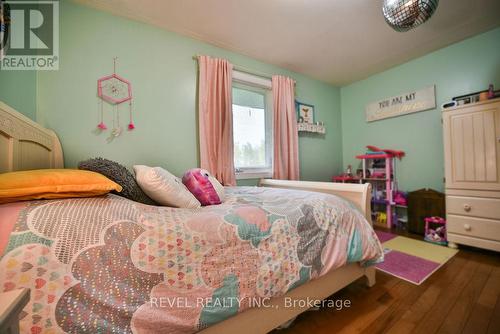 98 Roblin Street, Timmins (Beaurivage), ON - Indoor Photo Showing Bedroom