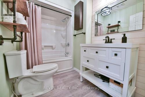 98 Roblin Street, Timmins (Beaurivage), ON - Indoor Photo Showing Bathroom