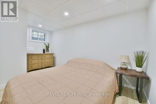 98 Roblin Street, Timmins (Beaurivage), ON - Indoor Photo Showing Bedroom