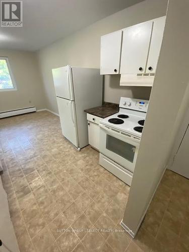 11 - 625 Wonderland Road S, London, ON - Indoor Photo Showing Kitchen