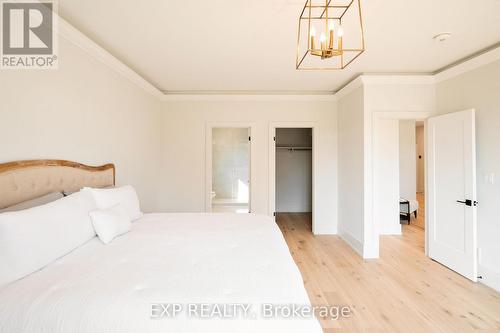 19 Oakley Drive, Niagara-On-The-Lake, ON - Indoor Photo Showing Bedroom