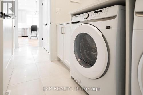 19 Oakley Drive, Niagara-On-The-Lake, ON - Indoor Photo Showing Laundry Room