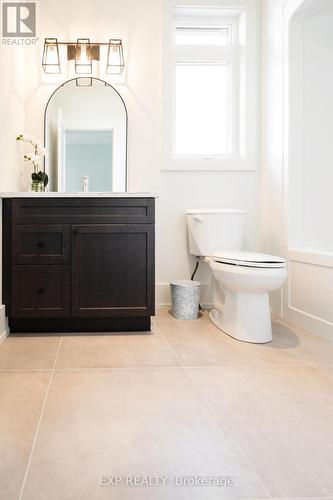 19 Oakley Drive, Niagara-On-The-Lake, ON - Indoor Photo Showing Bathroom