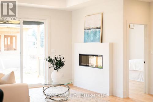 19 Oakley Drive, Niagara-On-The-Lake, ON - Indoor With Fireplace