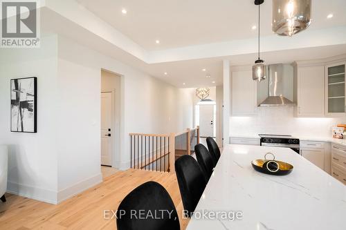 19 Oakley Drive, Niagara-On-The-Lake, ON - Indoor Photo Showing Kitchen With Upgraded Kitchen