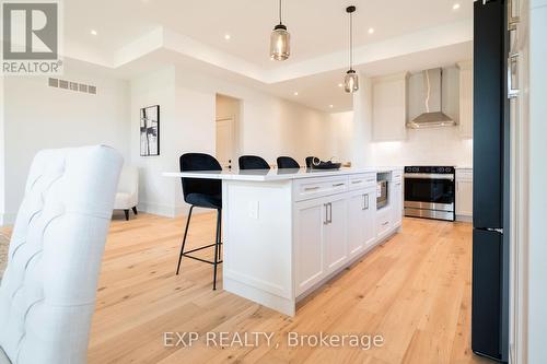 19 Oakley Drive, Niagara-On-The-Lake, ON - Indoor Photo Showing Kitchen