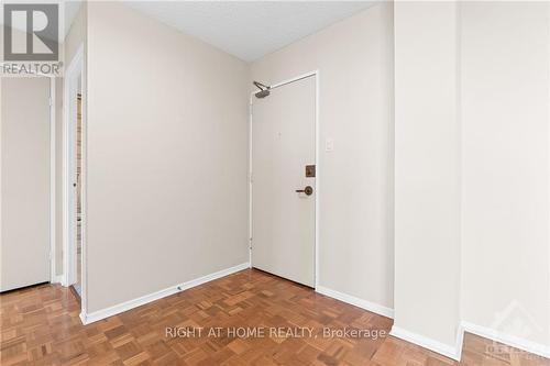 1502 - 2625 Regina Street, Ottawa, ON - Indoor Photo Showing Other Room