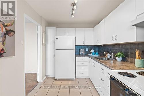 1502 - 2625 Regina Street, Ottawa, ON - Indoor Photo Showing Kitchen