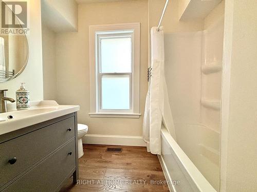 121 Durham Street W, Kawartha Lakes (Lindsay), ON - Indoor Photo Showing Bathroom