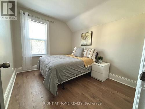 121 Durham Street W, Kawartha Lakes (Lindsay), ON - Indoor Photo Showing Bedroom