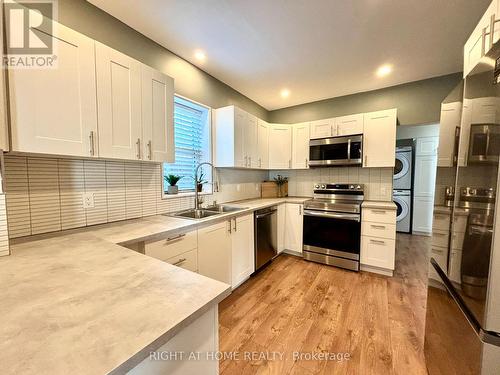 121 Durham Street W, Kawartha Lakes (Lindsay), ON - Indoor Photo Showing Kitchen With Double Sink