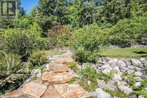 5913 Bluebird Road, Taghum, BC - Outdoor