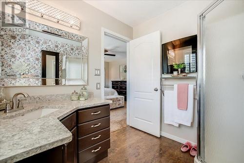 5913 Bluebird Road, Taghum, BC - Indoor Photo Showing Bathroom