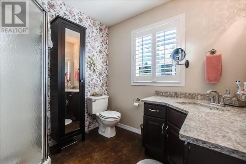 5913 Bluebird Road, Taghum, BC - Indoor Photo Showing Bathroom