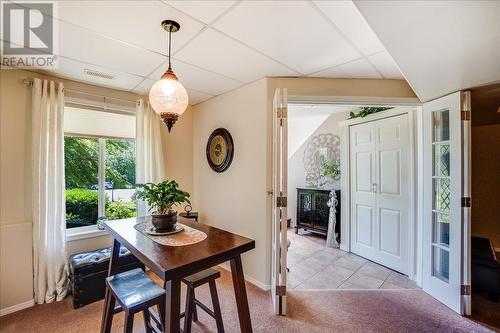 5913 Bluebird Road, Taghum, BC - Indoor Photo Showing Dining Room