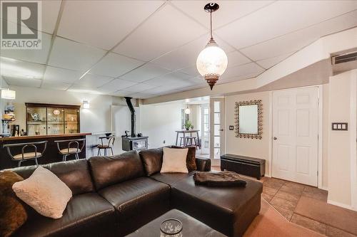 5913 Bluebird Road, Taghum, BC - Indoor Photo Showing Living Room