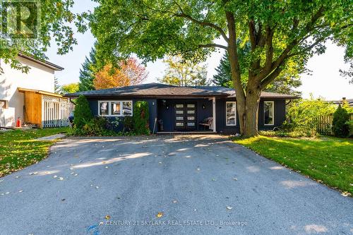 9 Cook Avenue, Innisfil, ON - Outdoor