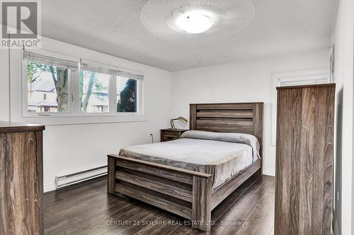 9 Cook Avenue, Innisfil, ON - Indoor Photo Showing Bedroom