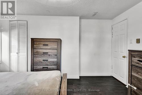 9 Cook Avenue, Innisfil, ON - Indoor Photo Showing Bedroom